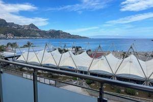 Apple House, Giardini-Naxos