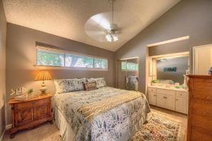 Fun on the Comal CW C104 Hotel, New Braunfels