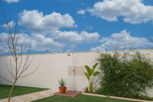 Fantastic Villa with Large Wooden Porch and Independent Outdoor Kitchen, Sancti Petri