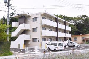 Mishkuonna 202 Hotel, Onna
