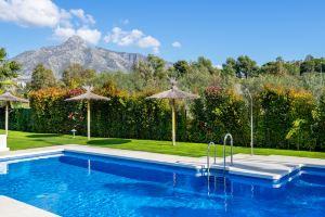 Los Naranjos Singles Hotel, Marbella