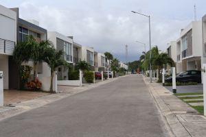 House in Private Altus 1, Cancun