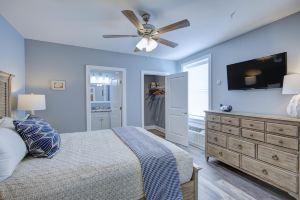 Condo near the ocean with pool, grill, courtyard, washer/dryer, & AC Apartments, Rehoboth Beach