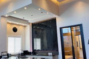 Brand New Luxury loft with huge living room and king bed room - 13 mins from YVR, Richmond