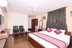 Palm Tree Serviced Apartments by OYO, Chennai