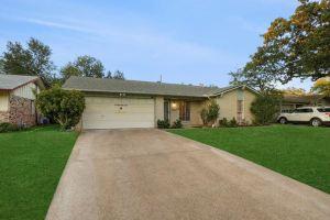 4BR/2B Home with Pool, Hot Tub, Fire Pit Apartments, Irving