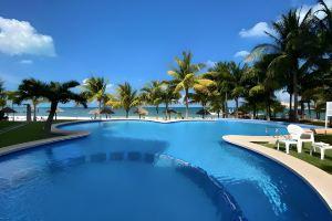 Beachfront and Ocean View Apartment, Cancun