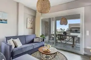 Sanders Old Port - Cozy 1-Bdr Apt with Balcony Apartments