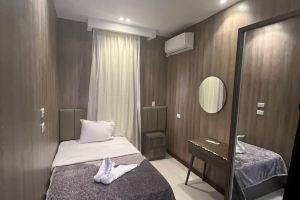 Rotana Palace Suites, Cairo