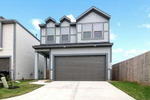 MDRN Antigua LXRY Home I Sleeps 10 I 8 min Frm NRG Apartments, Houston