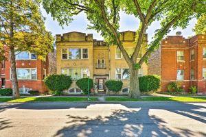 Historic Oak Park Apartment about 8 Mi to Downtown, Chicago