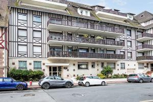 Ascot Hotel, Deauville