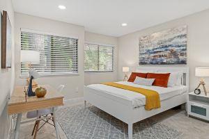 Modern Downtown Condo, Free Parking Apartments, Bellevue