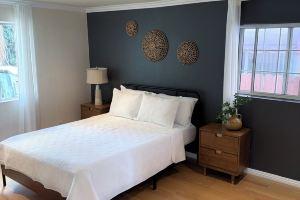 Stylish 2BR Home in LA close to, Universal Studios, Dodgers; AND Private Parking, Glendale