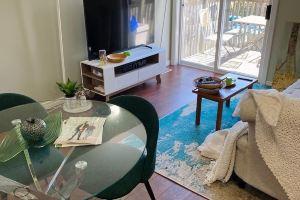 Cozy one bedroom apartment, Peterborough