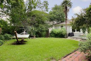 Charming Tarrytown Bungalow Cottage, Austin