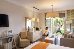 Le Clos des Bains Hotel, Pointe d'Esny