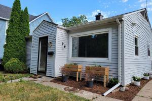 >> Garden Suite << Zoo \ Walking Paths \ Downtown \ Parks \ MarioKart Hotel, Fort Wayne