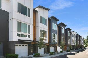 3B2.5B in 2 Car Garage w/ EV outlet and Central AC Hotel, Bellevue