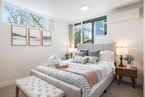 Rooftop Deck and Modern Amenities - Charming Townhouse Haven, Seattle