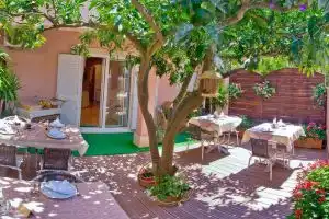 Villa Midea, Supetar