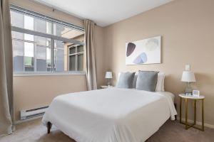 Bellevue Sophisticated 2Bd 2BA Apartment, Bellevue