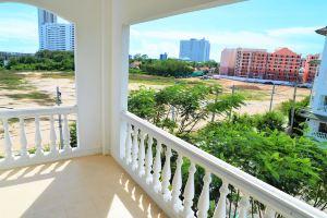 Luxury 1 Bed Corner Condo Apart-hotel, Jomtien Beach