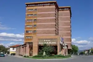 Mountain Hawk Park Villa, Razlog