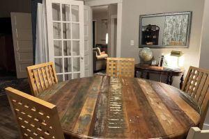 Whitt’s End -- a spacious private lodging in a historic neighborhood Apartments, Springfield
