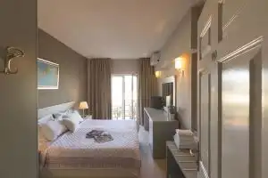 Nimfi Hotel, Skiathos, Skiathos Town