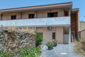 IzzHome Escape 2 Apartments, Villa San Pietro