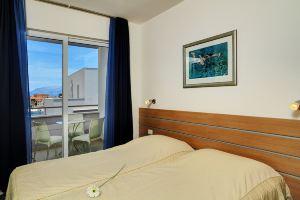 Apartmani Marija, Postira