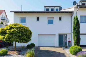 Modernes Apartment Mit: Stellplatz/netflix/amazon Prime Video, Schwabisch Gmund