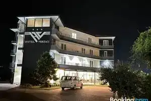 Hotel Verzaci, Rinas