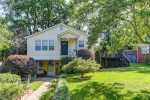 Charming Outdoor Patio and Fast Wifi - Inviting Heartwood Retreat Hotel, Columbia