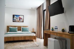 Hotel Suisse, Tunis