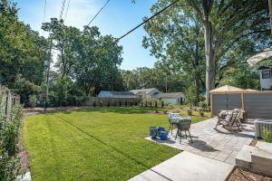 Boho-chic themed bungalow in charming Shandon, SC. Cottage