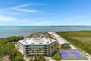 Overlooking The Marina and Ocean Includes Use of Golf Cart Pet-Friendly Hotel, Key Largo