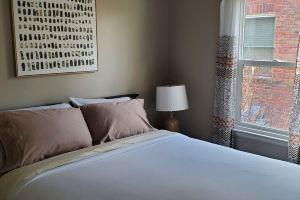 Cute Litte Bungalow in the heart of! Cottage, Lincoln