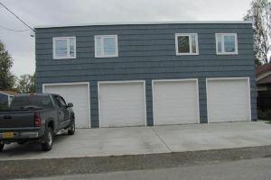 Downtown Log Cabin Hideaway Bed & Breakfast Inn | B&Bs, Fairbanks