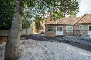 Modern Stay Near City & Park - 1+ Night Stays Apartments, Manchester