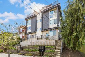Rooftop Deck and Dedicated Parking in Queen Anne - Charming Retreat Hotel, Seattle