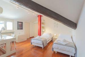 La Mansarda by Rent All Hotel, Como