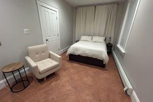 Harvard, B.U. M.I.T. Fenway Park convenient comfortable & spacious 3BR apartment, Brookline