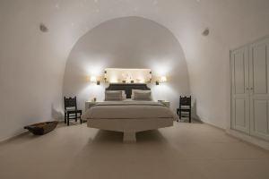 Karpimo Horizon - Caldera View with Private Hot Tub Hotel, Fira