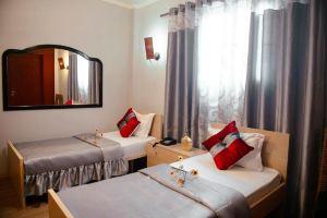 Eagle Hotel, Tirana