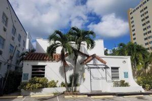 Goldenrod Stays Apt.3, one block from the beach Apartments, Miami Beach