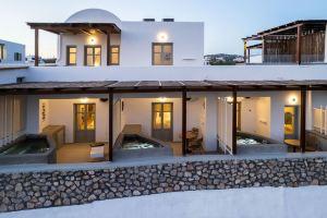 New Villa Katerina Collection, Megalokhori