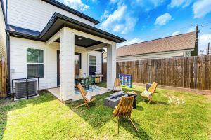 3BD Central Stay - BBQ, Games & Backyard Fun Hotel, Houston