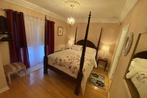 Apart Hotel by les Terrasses Saint Urbain 2225I2, Montreal